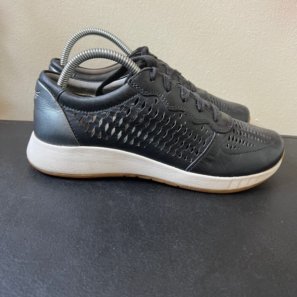 Dansko Charlie Perforated Leather Comfort Sneakers Women’s US 6.5/7 Black 🌹